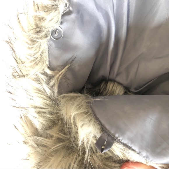 Old Navy faux fur vest - Picture 12 of 13